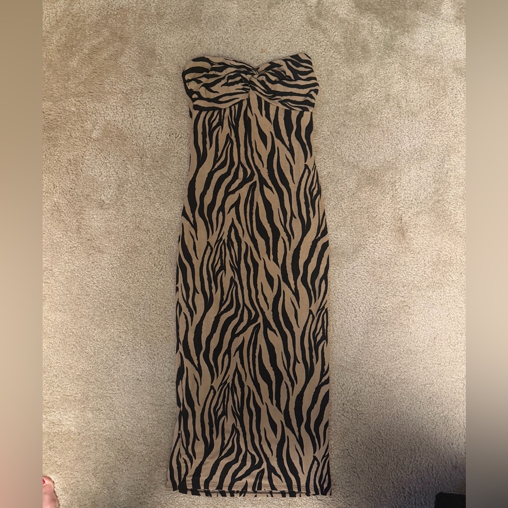 Elegant Zebra Print Strapless Dress